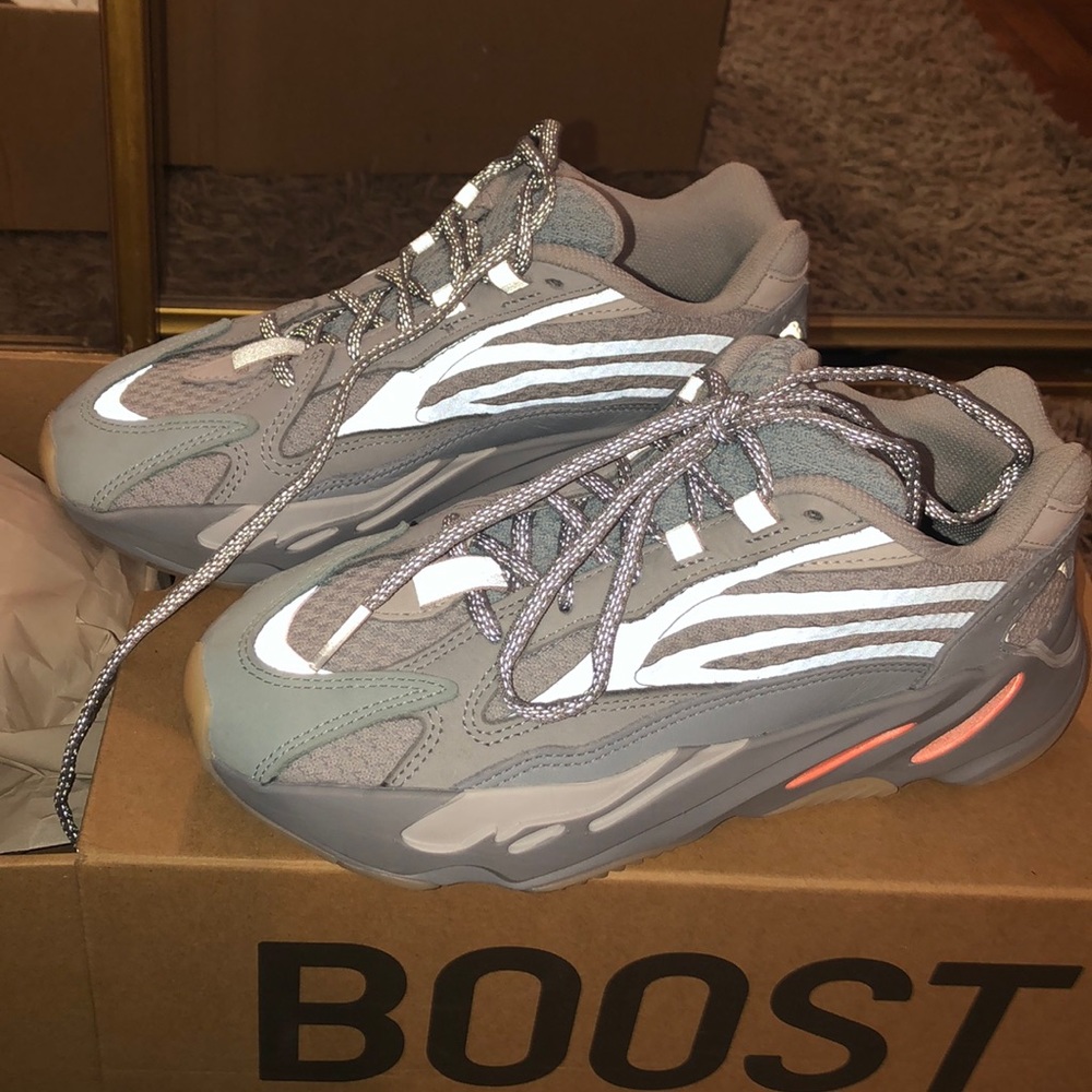Yeezy Boost 700 V2 Inertia US 6 /UK 5.5